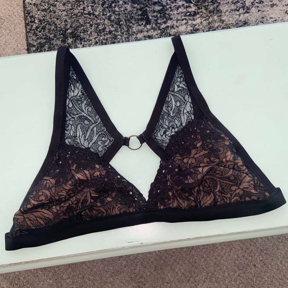 Beach Bunny Black Lace bikini top